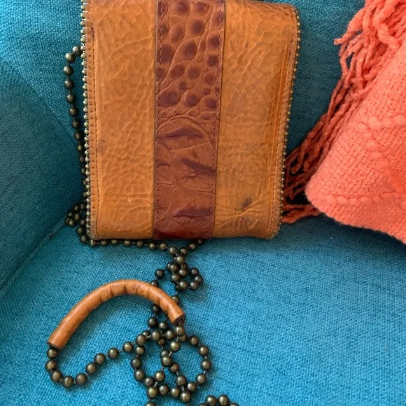 Leatherock brand. Vintage in amazing condition. Measurements: 5β W by 6β L. - Picture 3 of 8